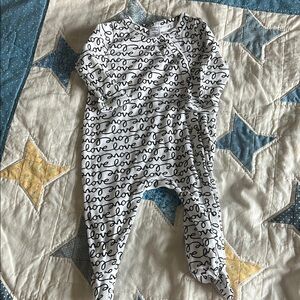 New Nordstrom Black and White “Love” Footie Pajamas